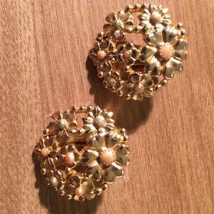SALE 💃🏻VINTAGE FLORAL CLIP EARRINGS
